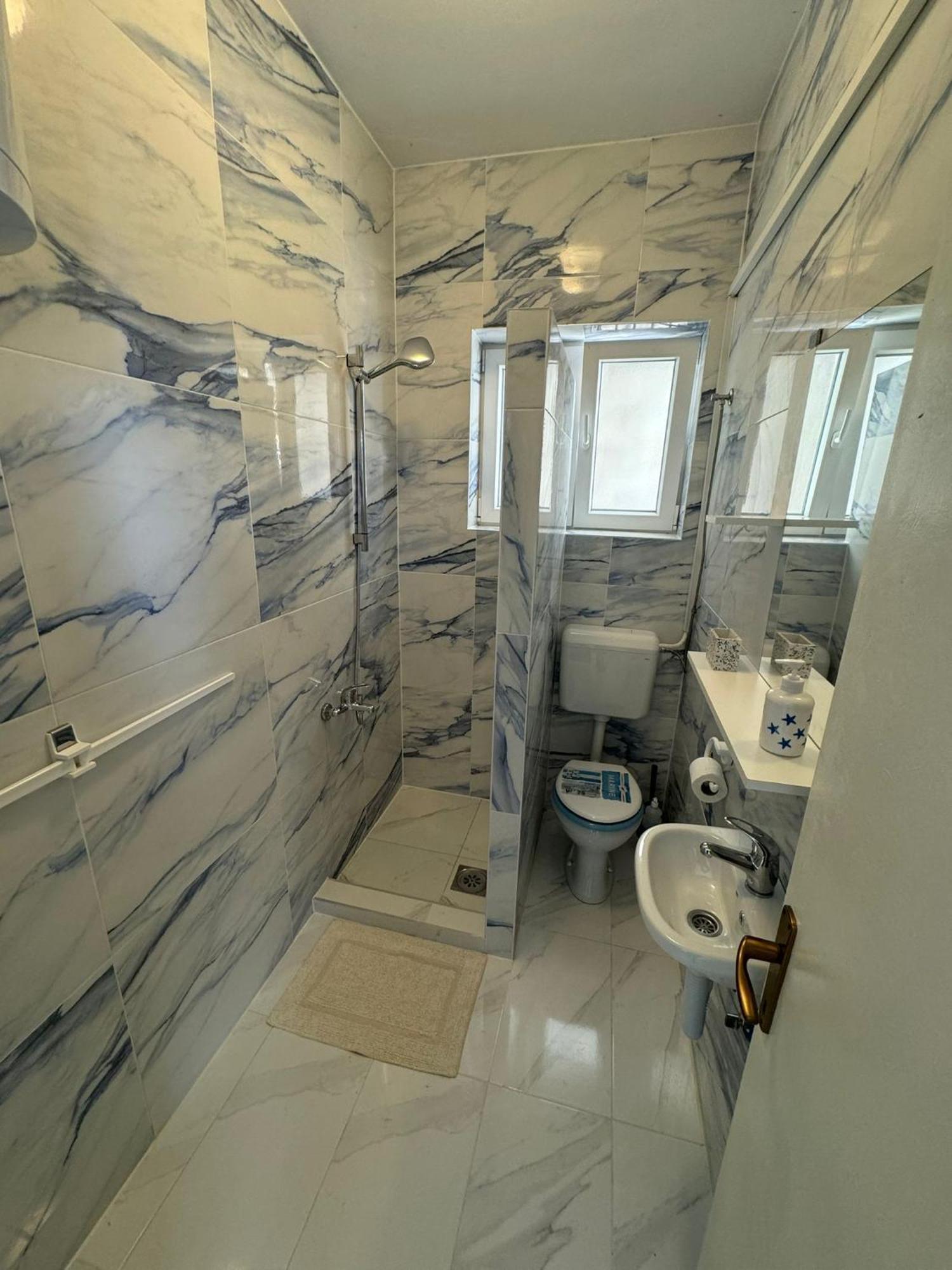 Marina Apartmani Tisno Murter Exteriér fotografie