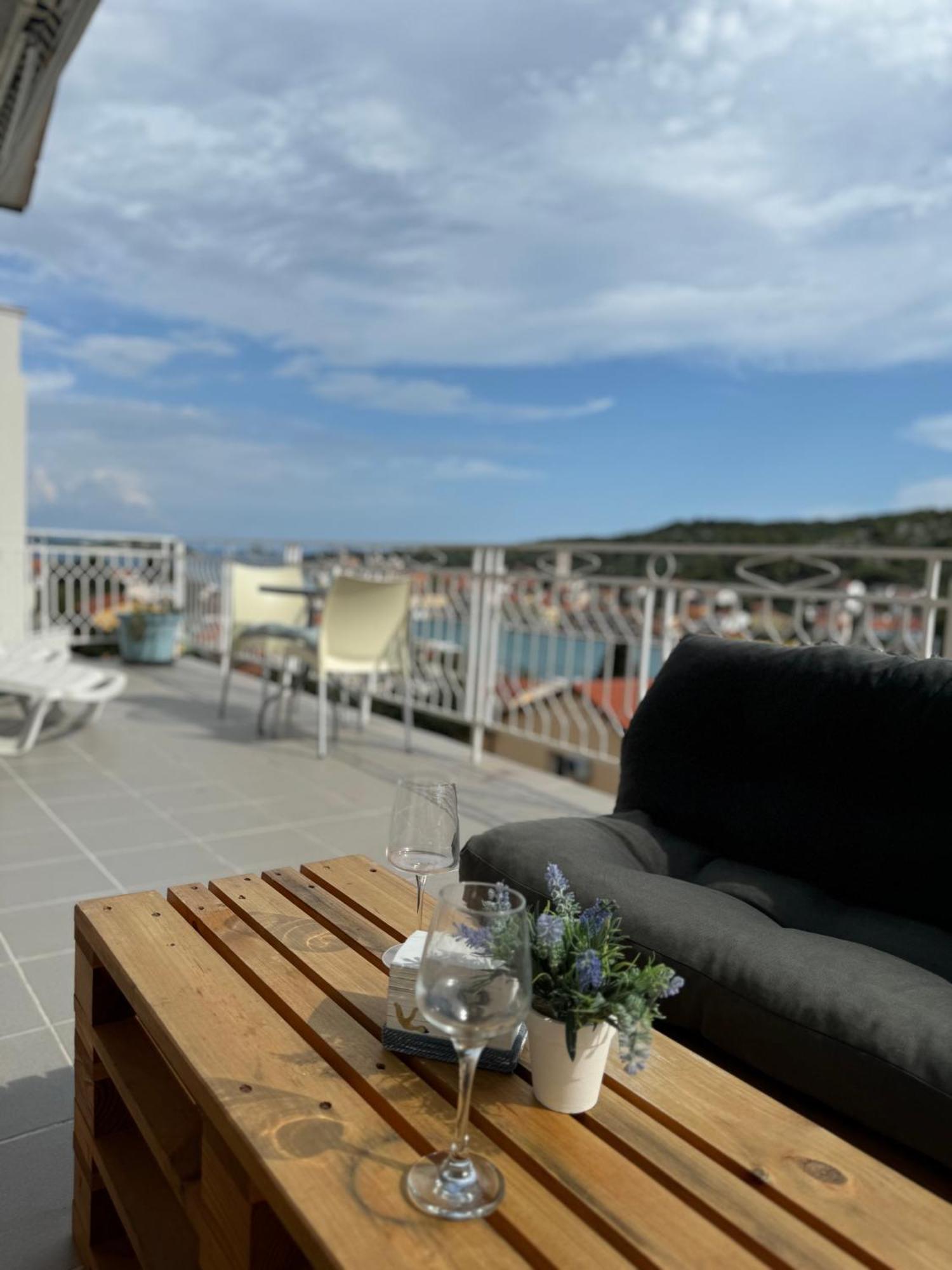 Marina Apartmani Tisno Murter Exteriér fotografie