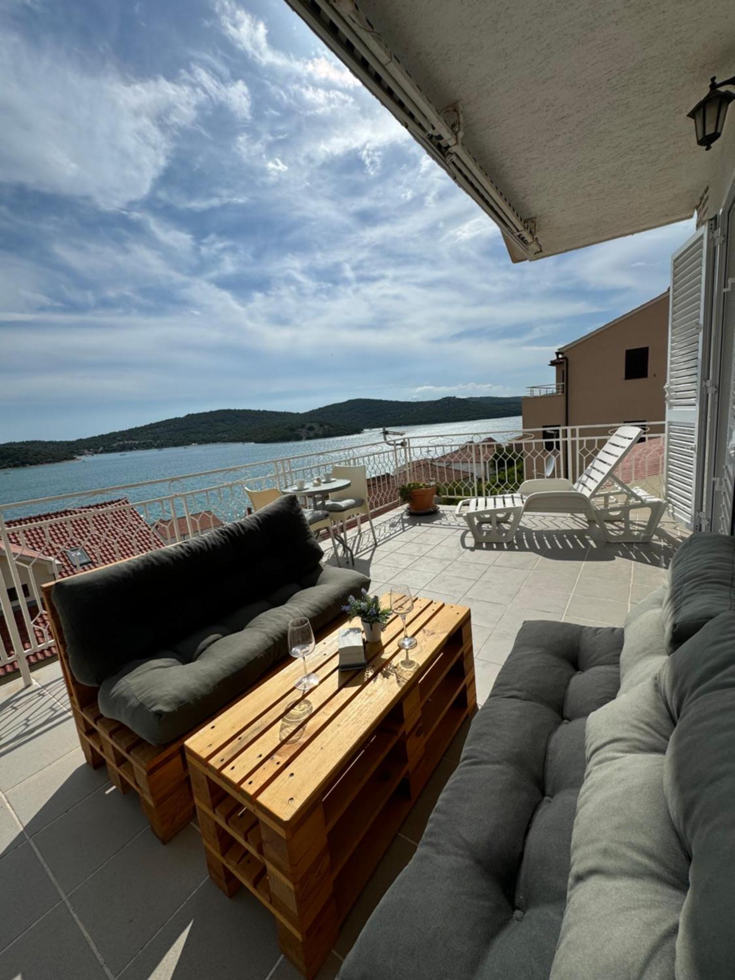 Marina Apartmani Tisno Murter Exteriér fotografie